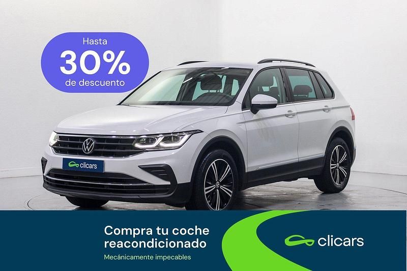 Usado VW Tiguan Life 123 CV (90 kW) 2022 Blanco SUV