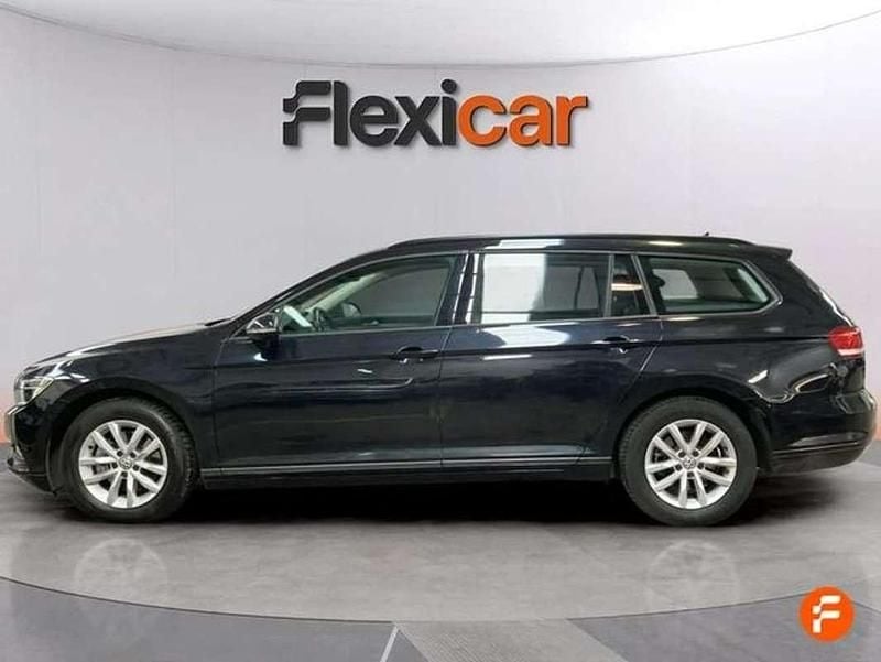 Usado VW Passat Advance 120 CV (88 kW) 2018 Negro Familiar