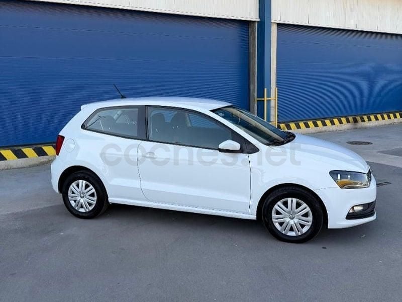 Usado VW Polo 75 CV (55 kW) 2015 Blanco Berlina