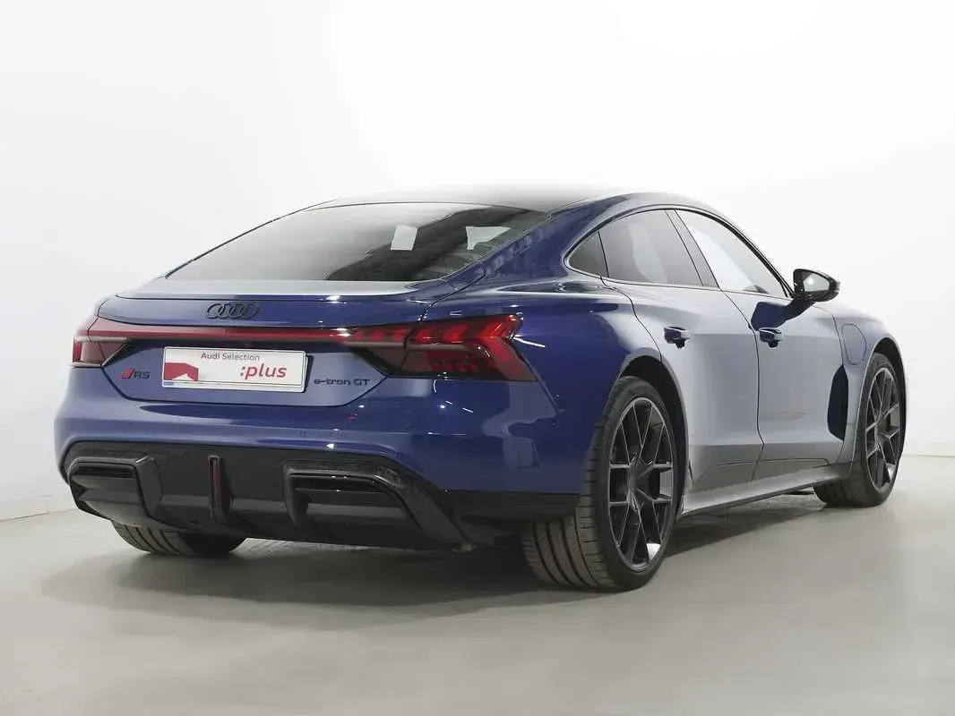 Usado Audi e-tron GT quattro Performance 550 kW (748 CV) 2024 Azul Berlina