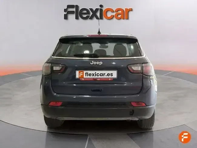 Usado Jeep Compass Longitude 130 CV (95 kW) 2022 Gris SUV