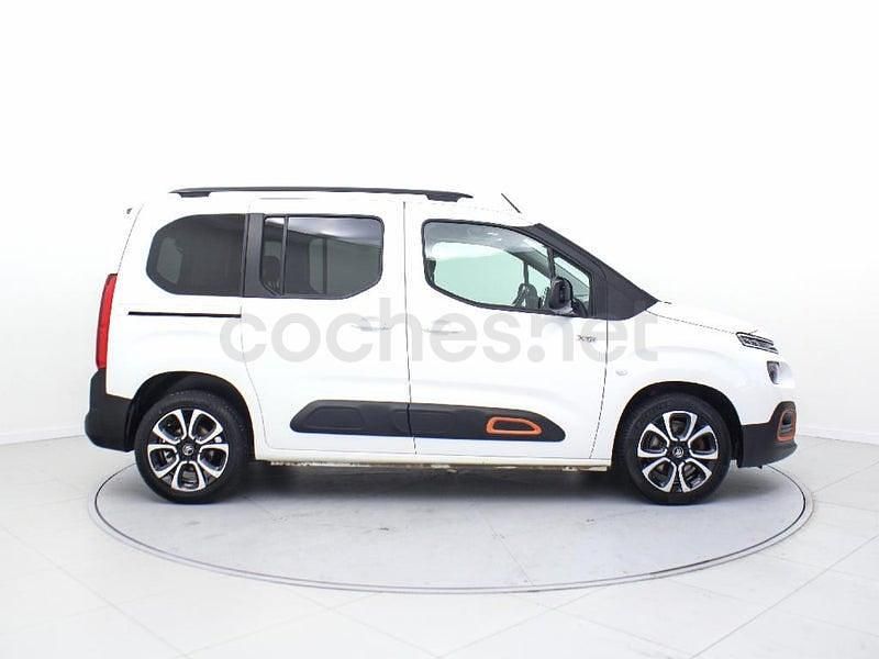 Usado Citroën Berlingo Shine 130 CV (95 kW) 2021 Blanco Monovolumen
