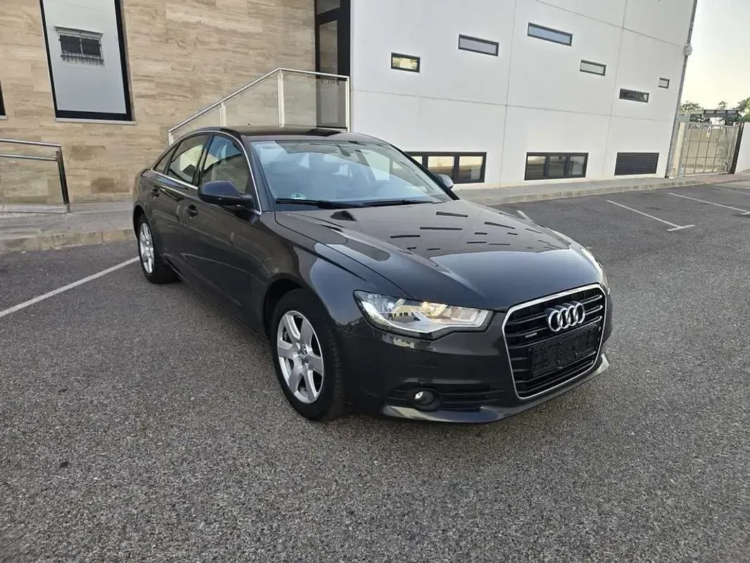 Usado Audi A6 204 CV (150 kW) 2011 Gris Berlina