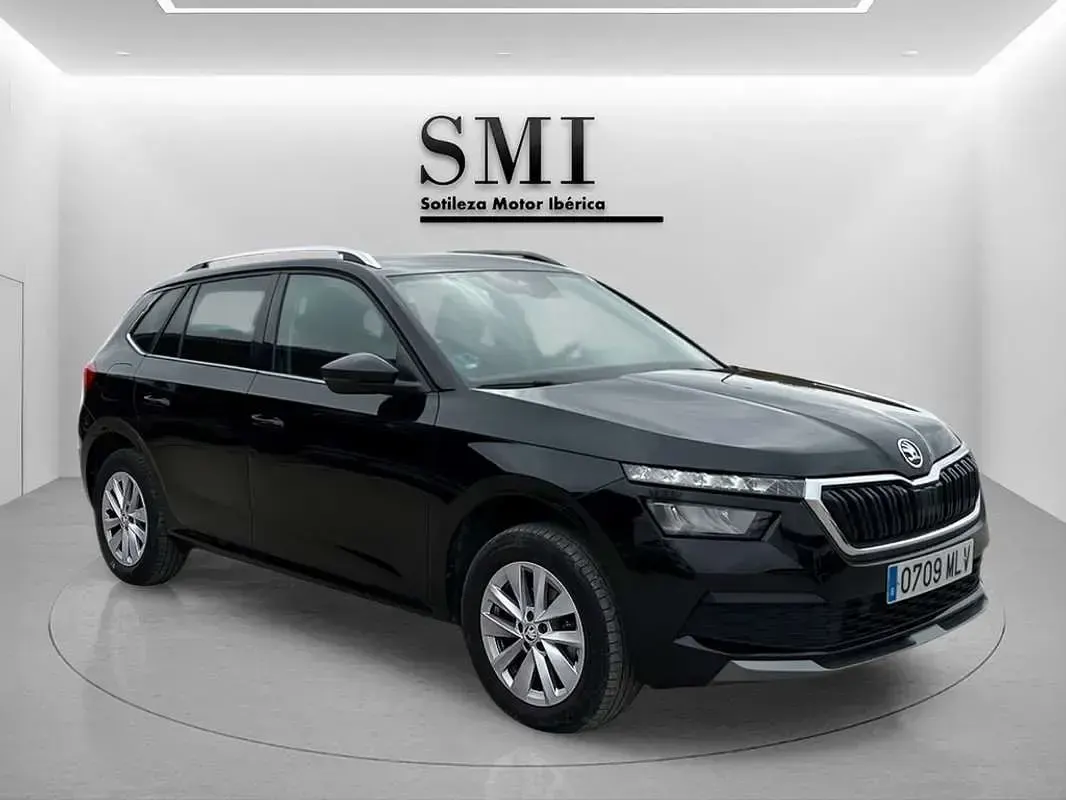 Usado Skoda Kamiq Selection 150 CV (110 kW) 2023 Gris SUV