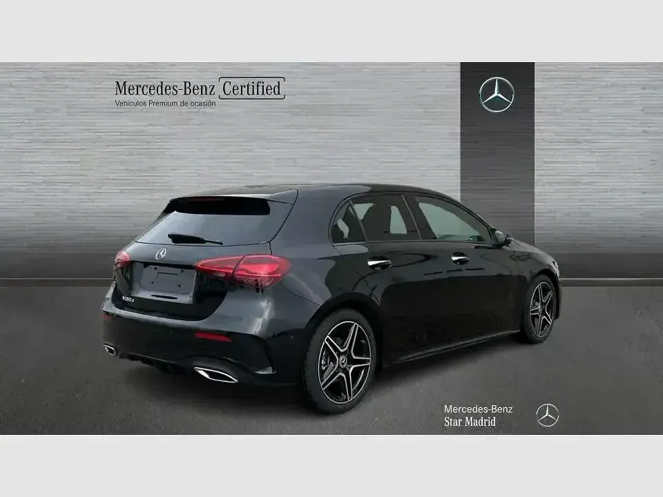Usado Mercedes A180 116 CV (85 kW) 2025 Negro Berlina