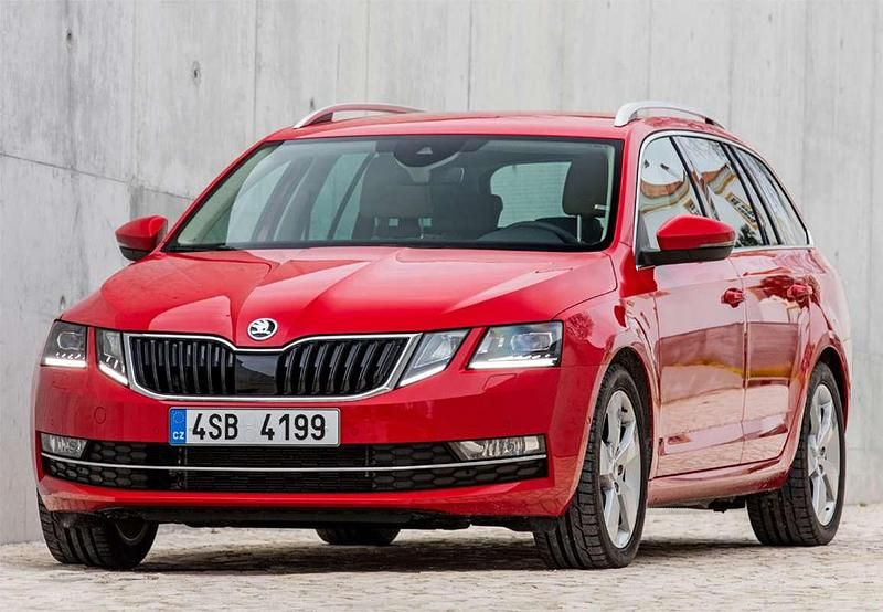 Usado Skoda Octavia Ambition 116 CV (85 kW) 2020 Blanco Familiar