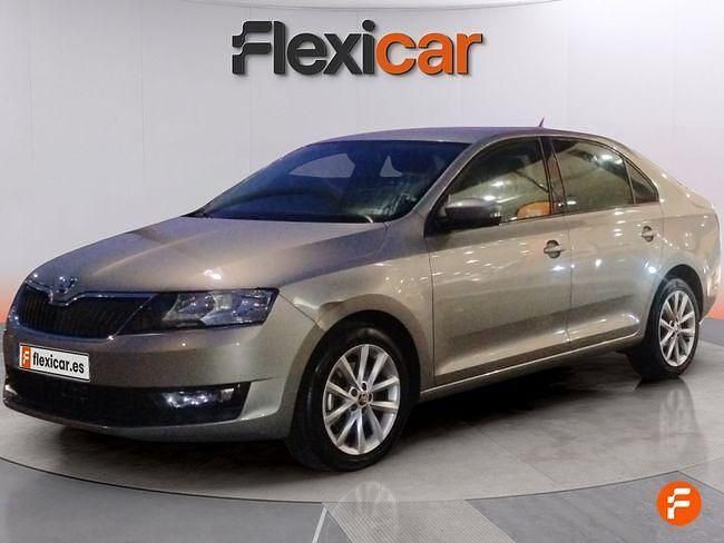 Usado Skoda Rapid Active 110 CV (80 kW) 2018 Gris Berlina