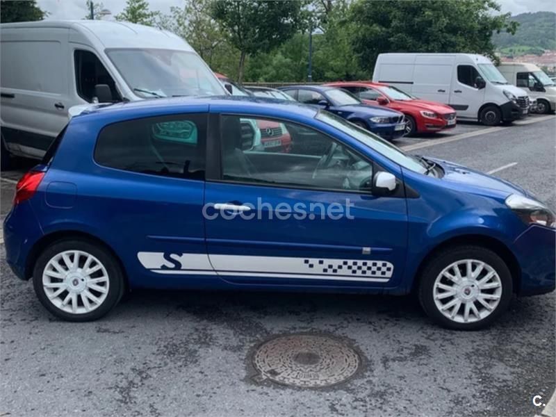 Azul Usado 2010 Renault Clio II Dynamique Berlina | 4800 € (Precio justo) - Imagen 1/4