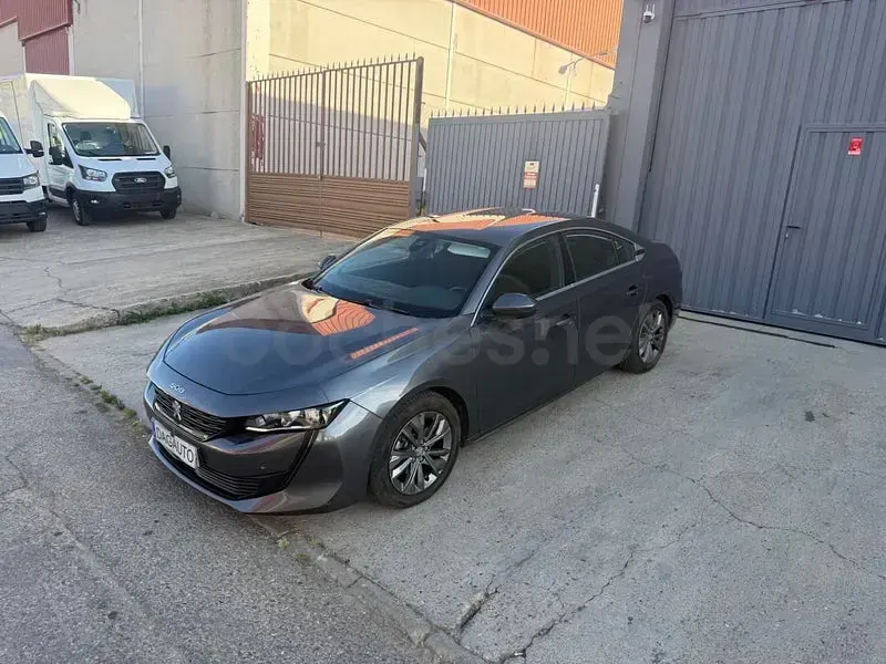 Usado Peugeot 508 Active 130 CV (95 kW) 2021 Gris / plata Berlina