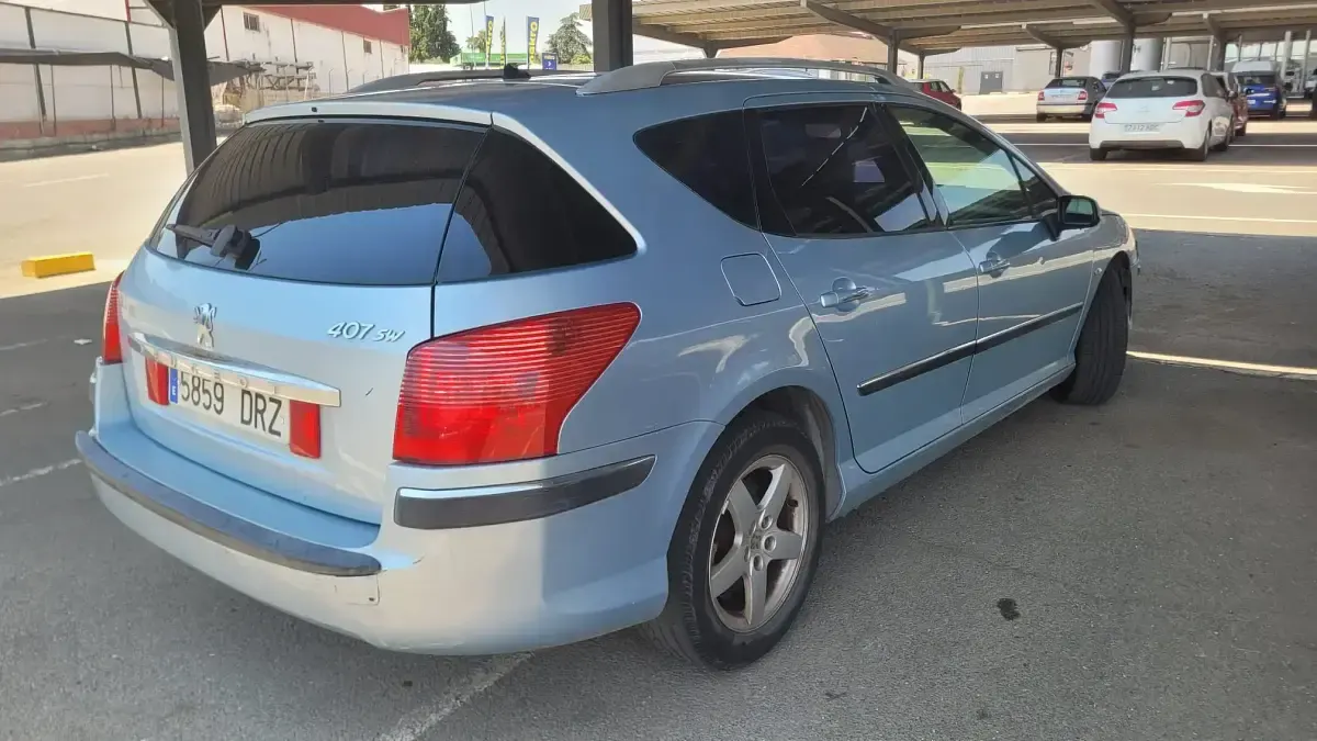 Usado Peugeot 407 136 CV (100 kW) 2006 Azul Berlina