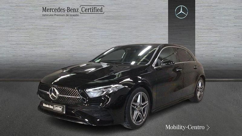 Usado Mercedes A180 116 CV (85 kW) 2024 Negro noche Utilitario