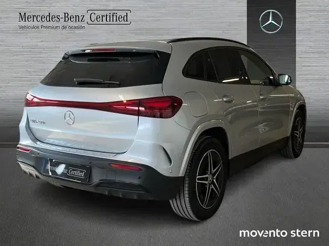 Usado Mercedes EQA250 139 kW (190 CV) 2025 Plata hightech SUV