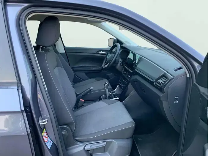 Usado VW T-Cross Life 95 CV (69 kW) 2025 Gris / plata SUV