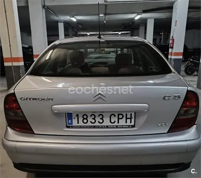 Usado Citroën C5 110 CV (80 kW) 2003 Gris / plata Berlina