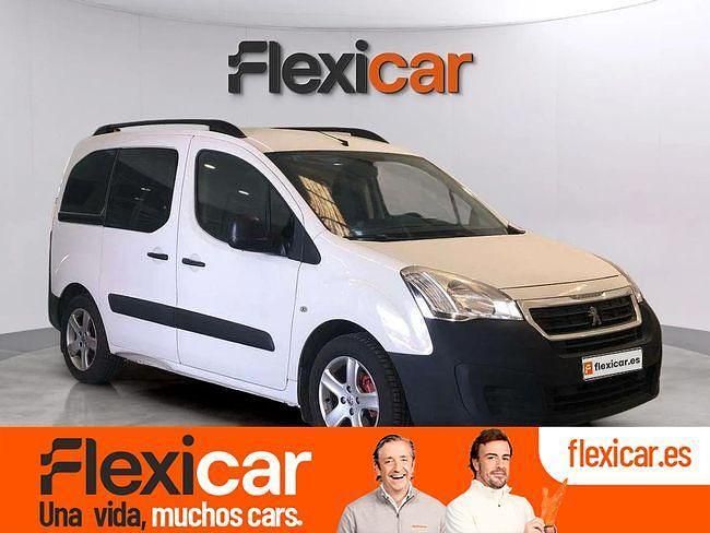 Usado Peugeot Partner Tepee Active 100 CV (73 kW) 2017 Blanco Monovolumen