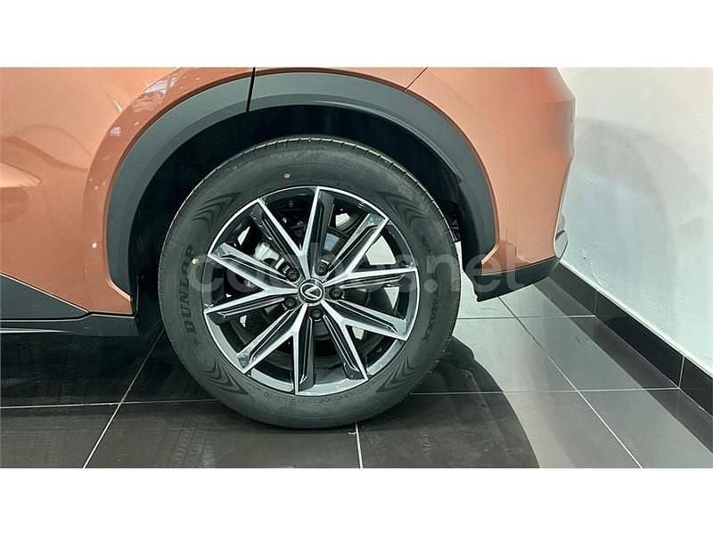 Usado Lexus LBX 136 CV (100 kW) 2024 Blanco SUV