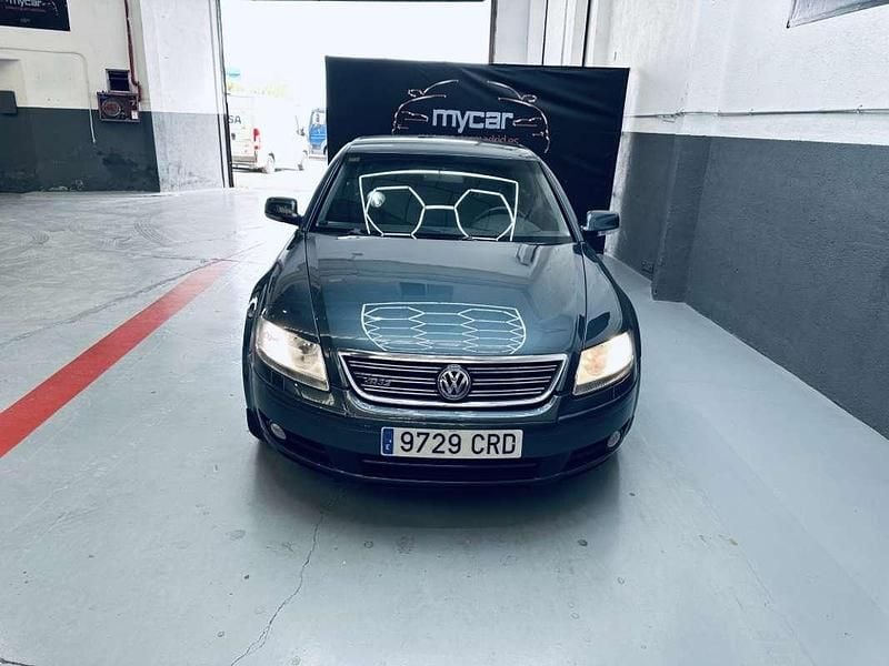 Begagnad VW Phaeton 241 HK (177 kW) 2004 Grå Sedan