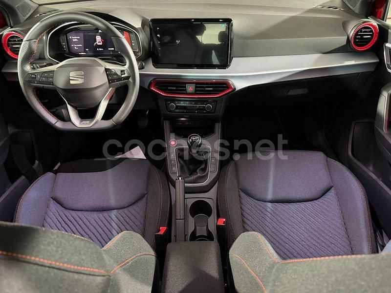 Usado Seat Ibiza FR 115 CV (84 kW) 2025 Gris / plata Berlina