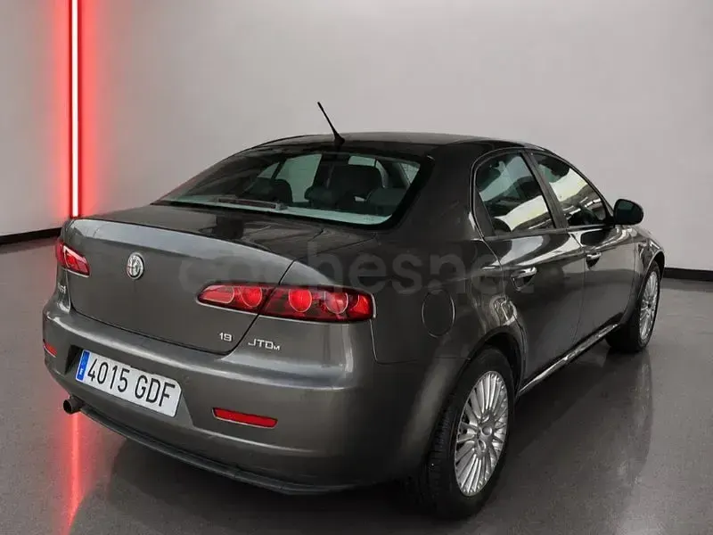 Usado Alfa Romeo 159 Distinctive 150 CV (110 kW) 2008 Gris / plata Berlina