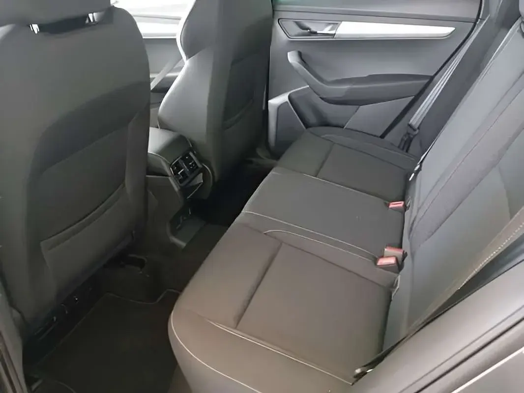 Nuevo Skoda Karoq Selection 150 CV (110 kW) 2025 Gris SUV
