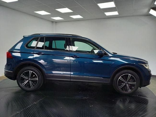 Usado VW Tiguan Life 245 CV (180 kW) 2022 Azul SUV