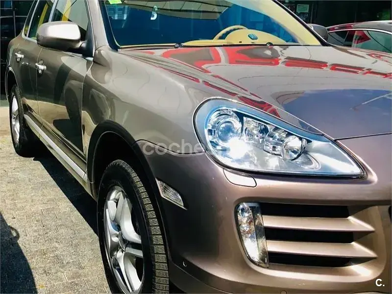 Usado Porsche Cayenne 290 CV (213 kW) 2008 Gris / plata SUV