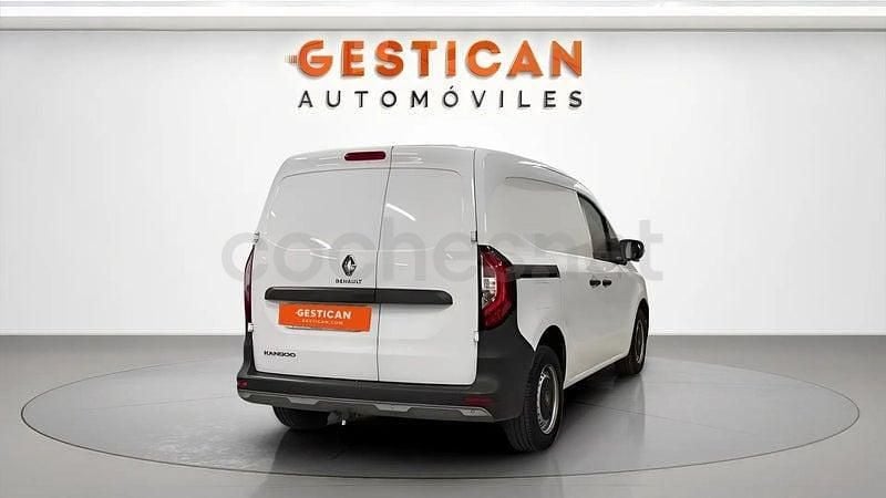 Usado Renault Kangoo 105 CV (77 kW) 2022 Blanco Monovolumen