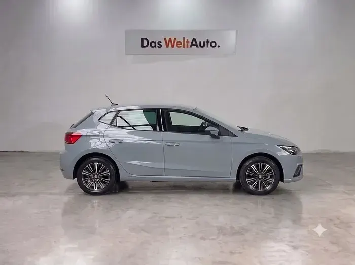 Nuevo Seat Ibiza Style 115 CV (84 kW) 2026 Verde Utilitario