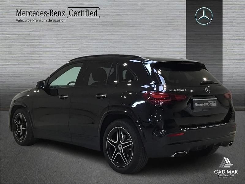 Usado Mercedes GLA200 AMG line 150 CV (110 kW) 2024 Negro SUV