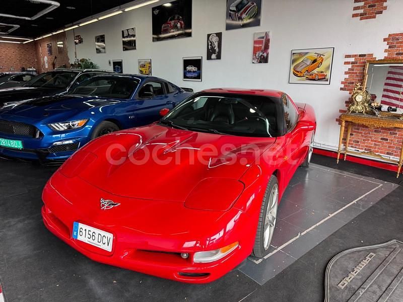 Rojo Usado 2004 Chevrolet Corvette Coupe | 32.900 € - Imagen 1/4