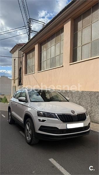 Usado Skoda Karoq Ambition 150 CV (110 kW) 2021 Blanco SUV