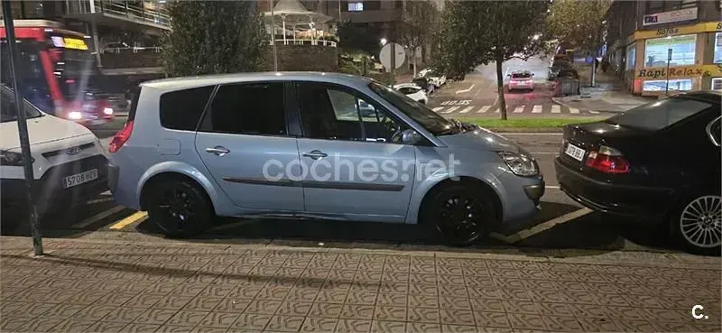Usado Renault Scénic 105 CV (77 kW) 2006 Azul Monovolumen
