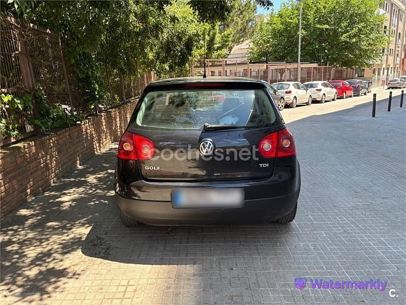 Usado VW Golf V 105 CV (77 kW) 2007 Negro Berlina