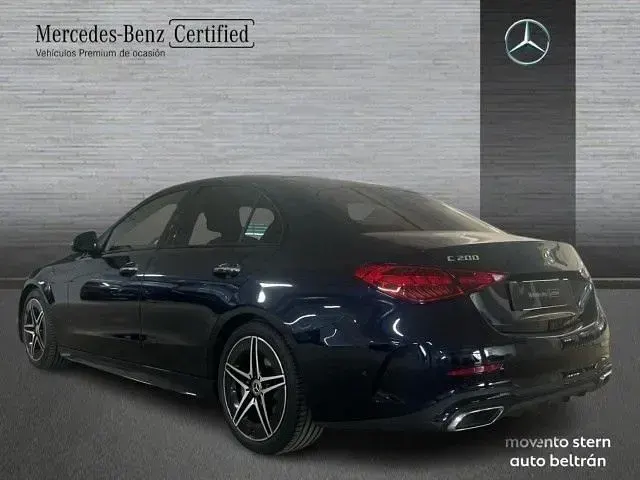 Usado Mercedes C200 AMG line 204 CV (150 kW) 2022 Azul Berlina