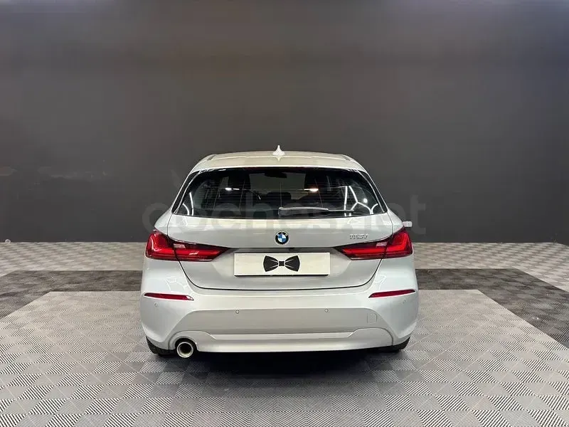 Usado BMW 118 136 CV (100 kW) 2021 Gris / plata Utilitario