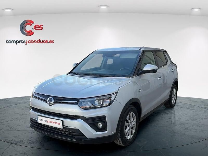 Usado Ssangyong (KGM) Tivoli 163 CV (119 kW) 2020 Gris / plata SUV
