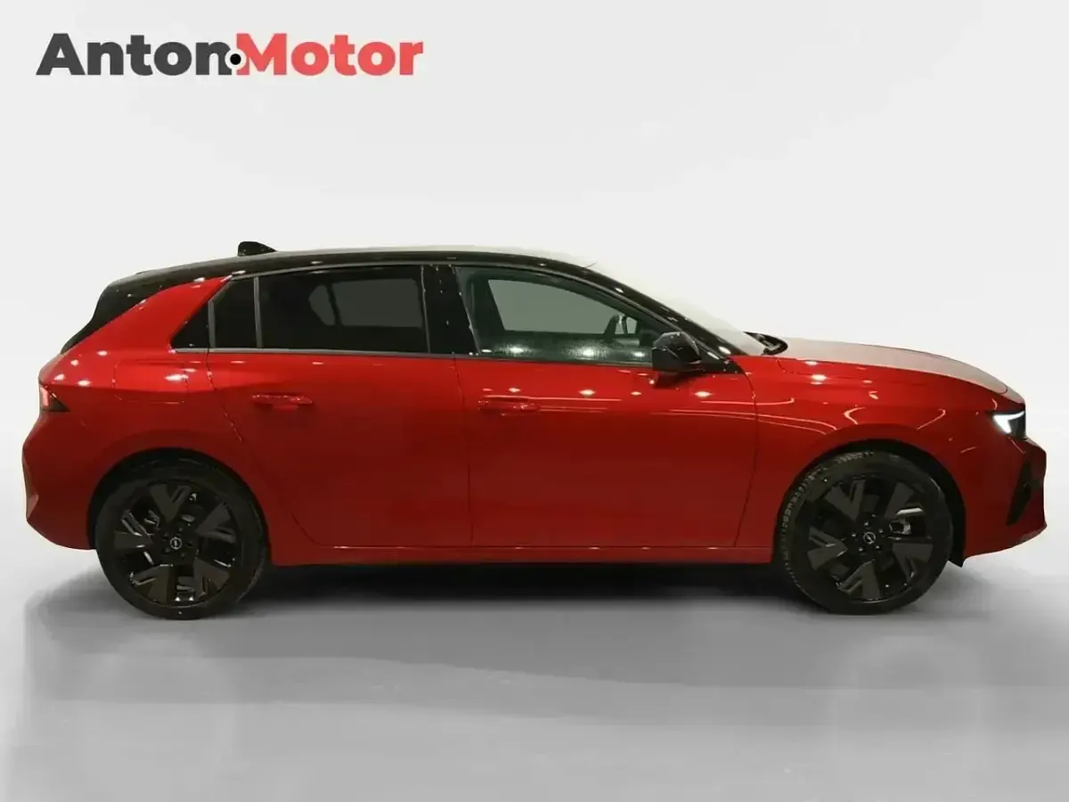 Usado Opel Astra 114 kW (156 CV) 2024 Rojo Utilitario