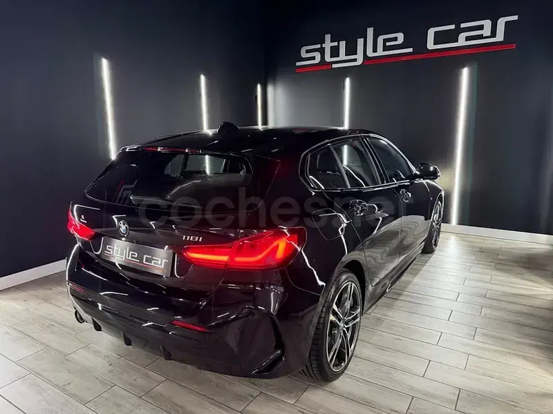 Usado BMW 118 Comfort Edition 136 CV (100 kW) 2024 Negro Berlina