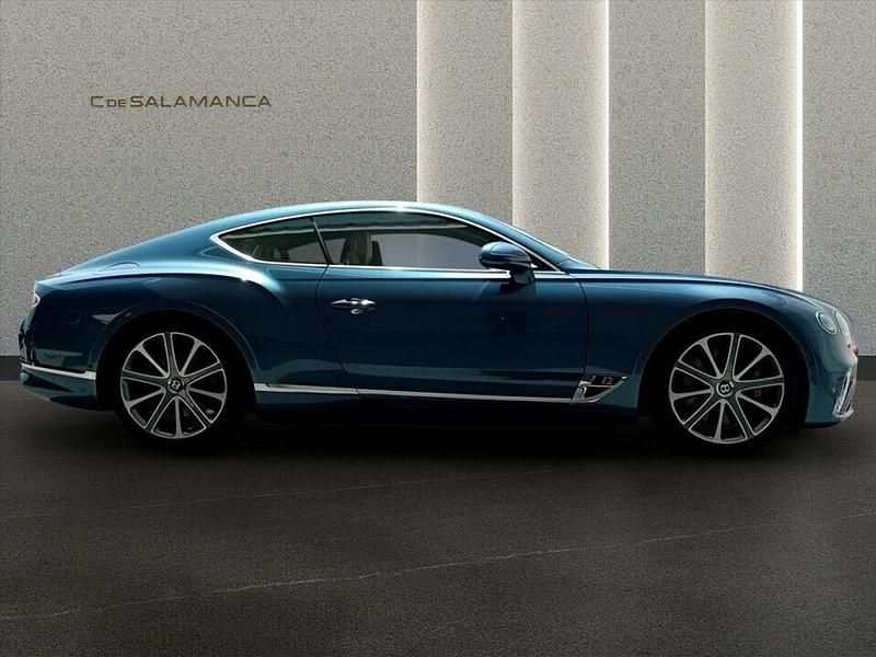 Begagnad Bentley Continental GT 643 HK (472 kW) 2019 Blå Sportkupé