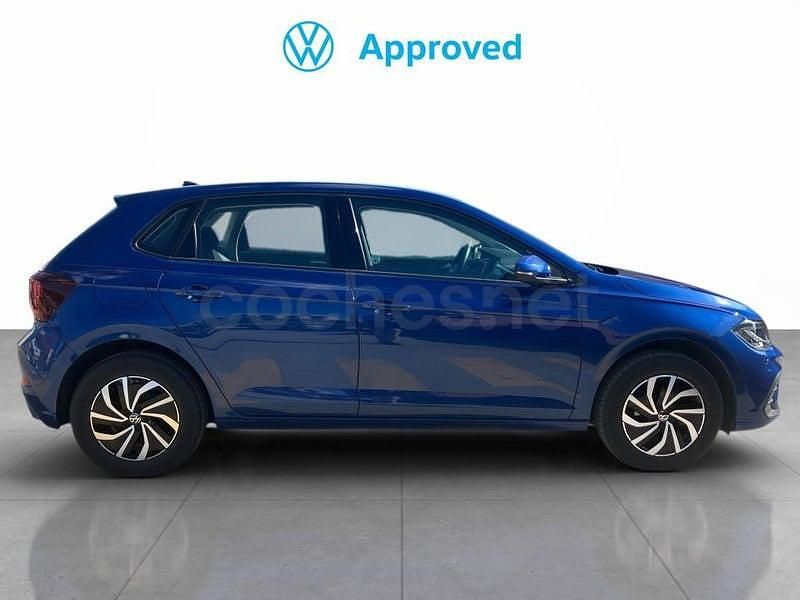 Usado VW Polo Life 95 CV (69 kW) 2024 Azul Berlina
