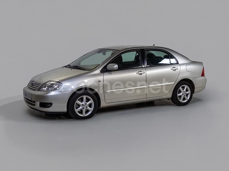 Gris / plata Usado 2005 Toyota Corolla Sol Berlina | 5900 € (Precio justo) - Imagen 1/4