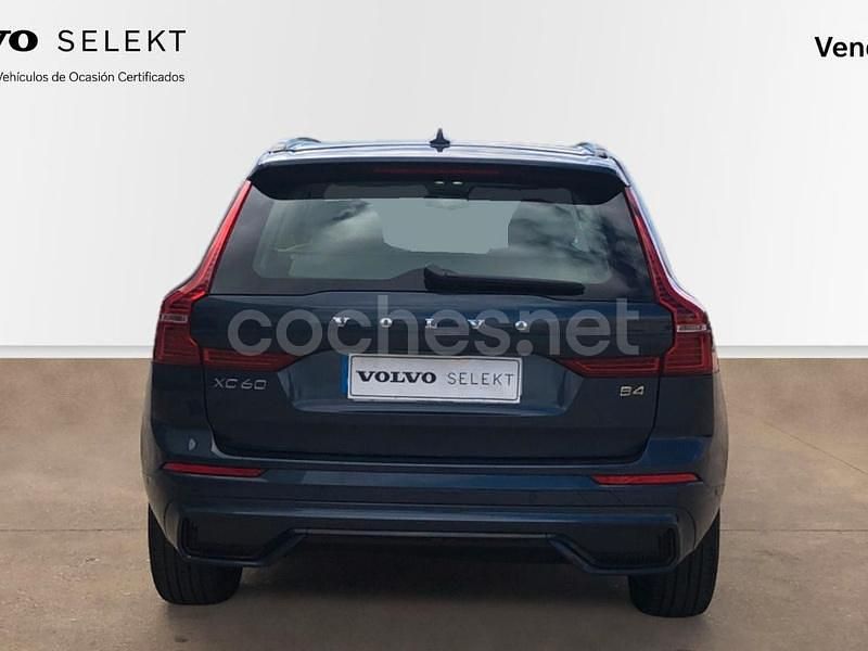 Usado Volvo XC60 Plus 197 CV (144 kW) 2024 Azul SUV