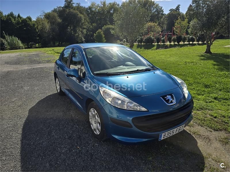 Usado Peugeot 207 90 CV (66 kW) 2006 Azul Berlina