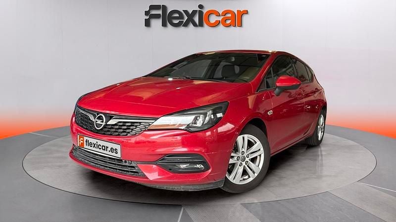 Usado Opel Astra Elegance 122 CV (89 kW) 2020 Rojo Berlina