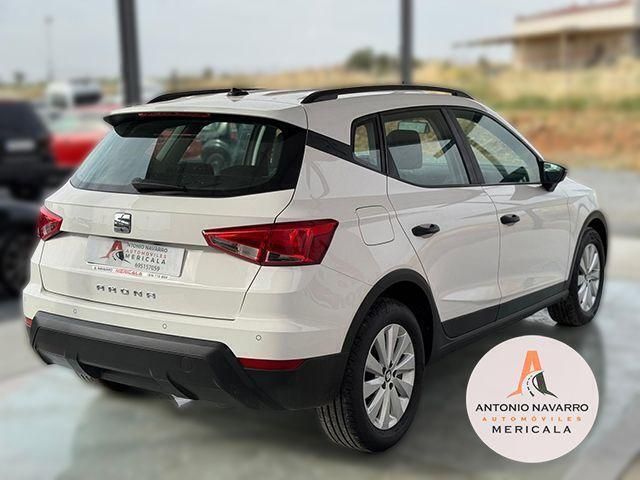 Usado Seat Arona Style 120 CV (88 kW) 2019 Blanco SUV
