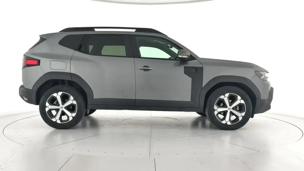 Usado Dacia Duster Journey 130 CV (95 kW) 2025 Griss pizarra SUV