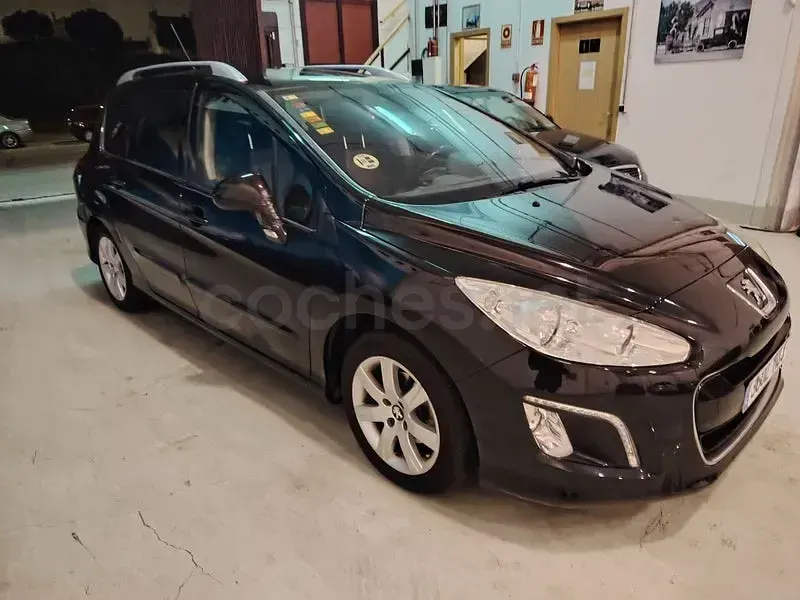 Usado Peugeot 308 Premium 112 CV (82 kW) 2011 Negro Berlina