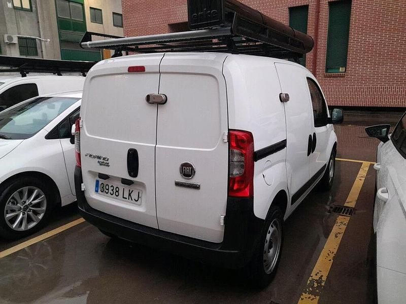 Usado Fiat Fiorino 70 CV (51 kW) 2020 Blanco Monovolumen