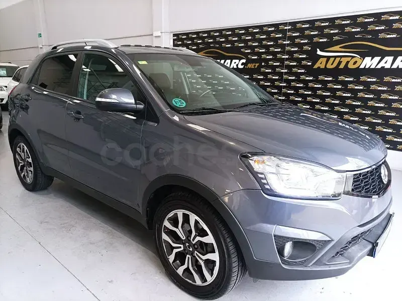 Usado SsangYong Korando 178 CV (130 kW) 2016 Gris / plata SUV