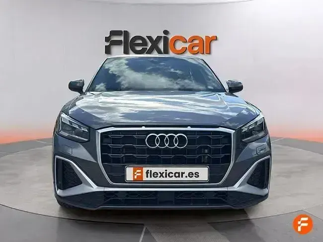 Usado Audi Q2 S-Line 150 CV (110 kW) 2024 Gris SUV